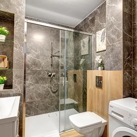 Lägenhet Cicha 12 Parking *